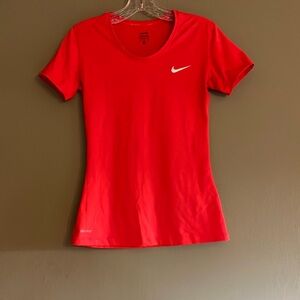 Nike Pro Dri-Fit scoop neck t shirt size Medium